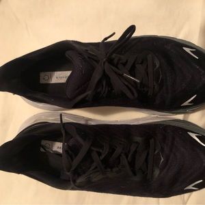 Hoka One women’s 8.5